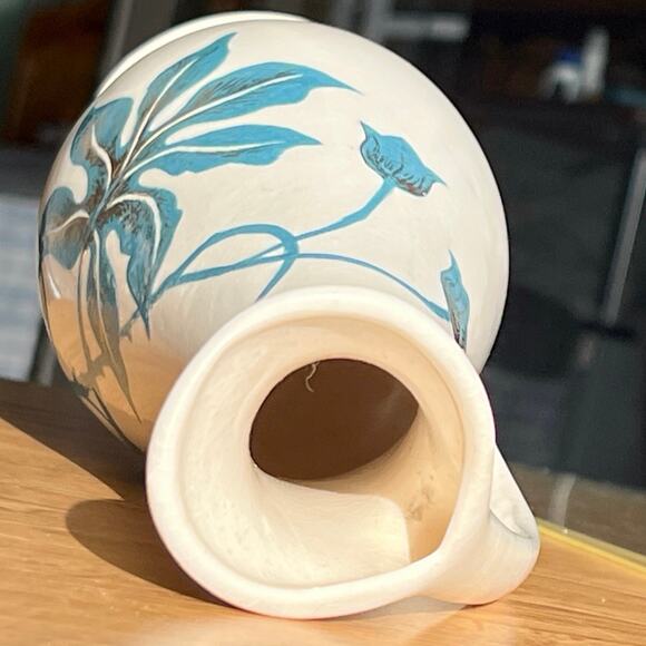 Vintage jug vase or pitcher hand painted blue with gold accents Signed Shelley - Picture 5 of 8